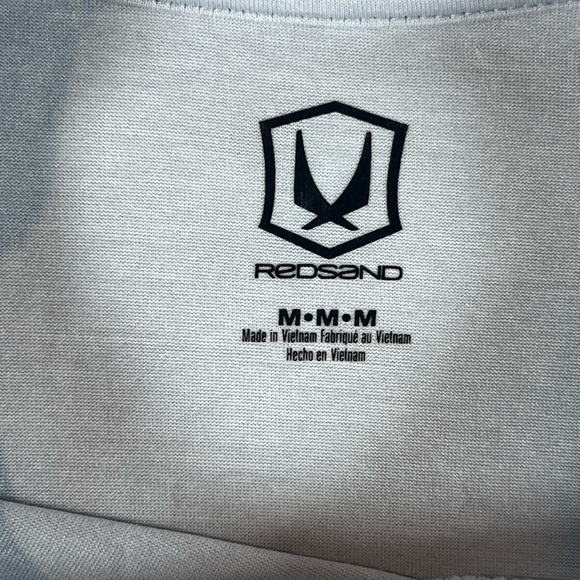 Men’s REDSAND Size Medium Light Blue Short Sleeve Performance Shirt - Picture 6 of 8